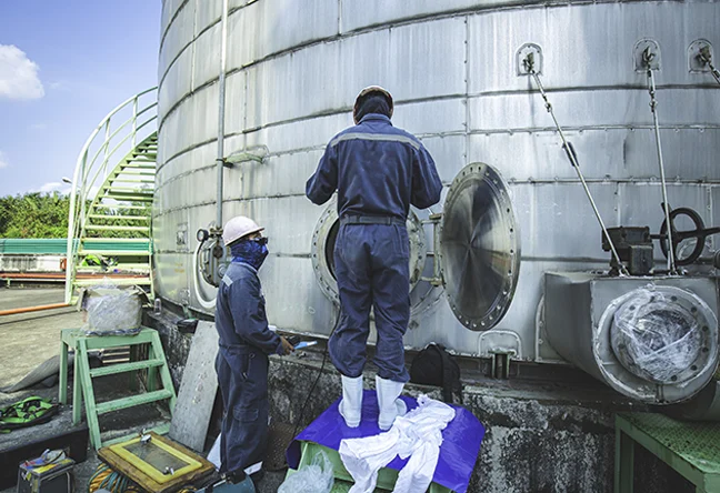 Mantenimiento de equipos en operación industrial